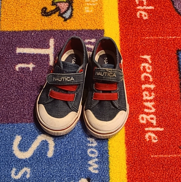 🍬 Nautica boys denim sneakers 🎠 🌸 🍀 ✨️ 🏵💫🧋☃️🦋🐯🐠 - Picture 1 of 6